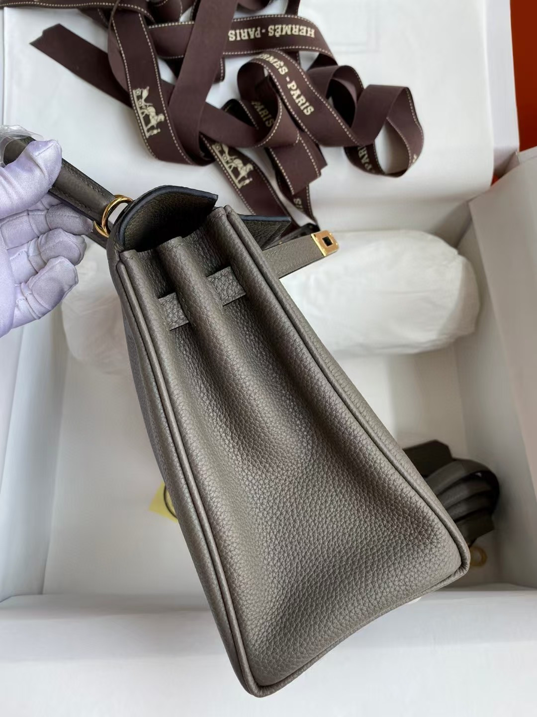 HERMÈS Kelly Gold-tone Hardware 25 28