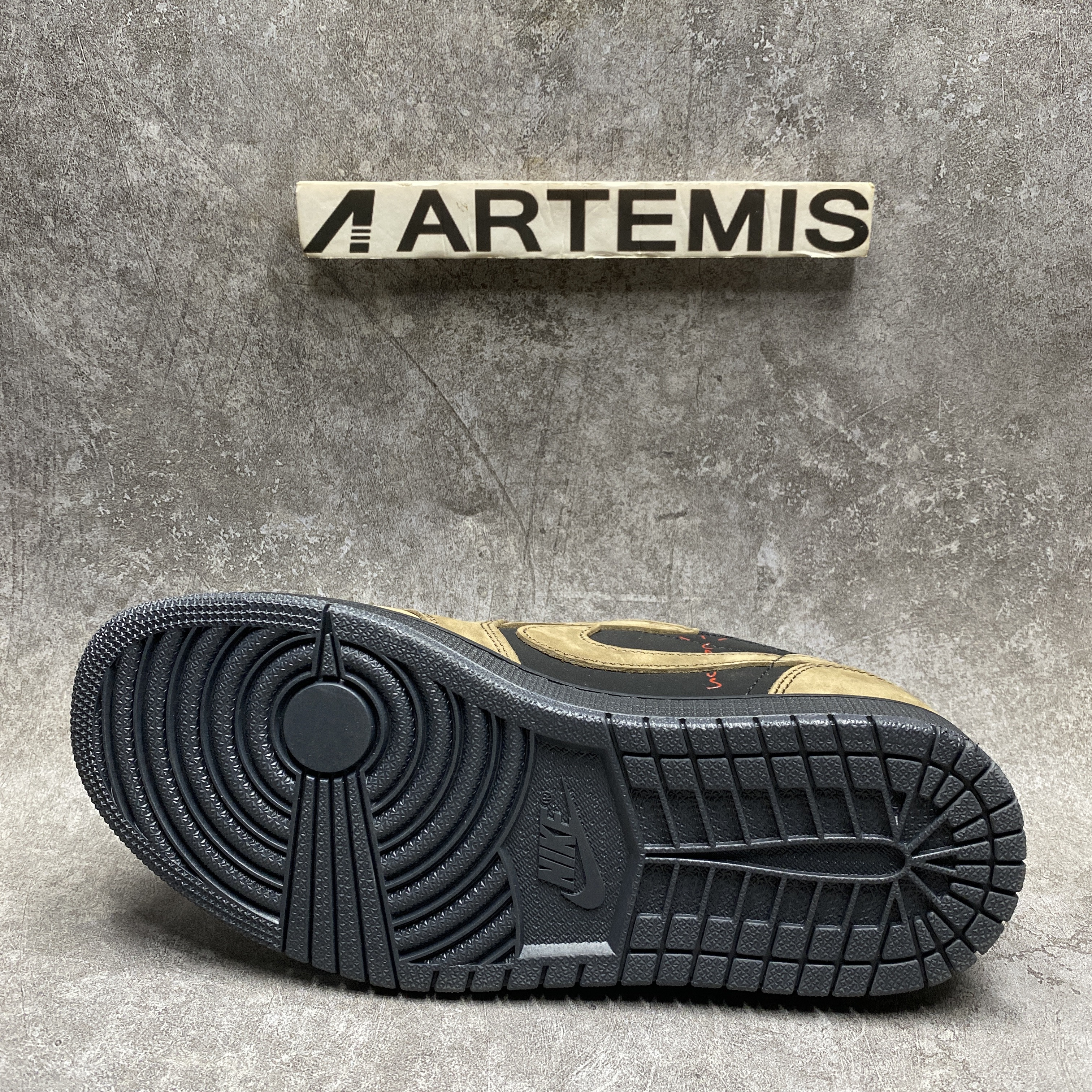 UA Travis Scott x Air Jordan 1 Low OG