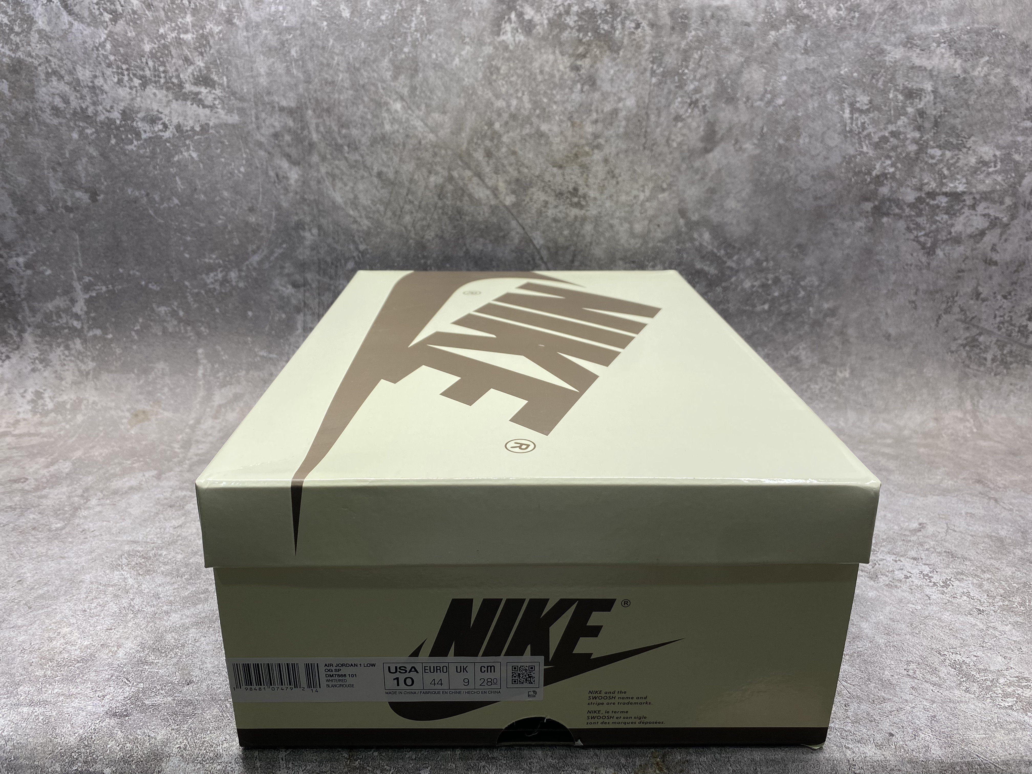 UA TRAVIS SCOTT X AIR JORDAN 1 LOW OG RED