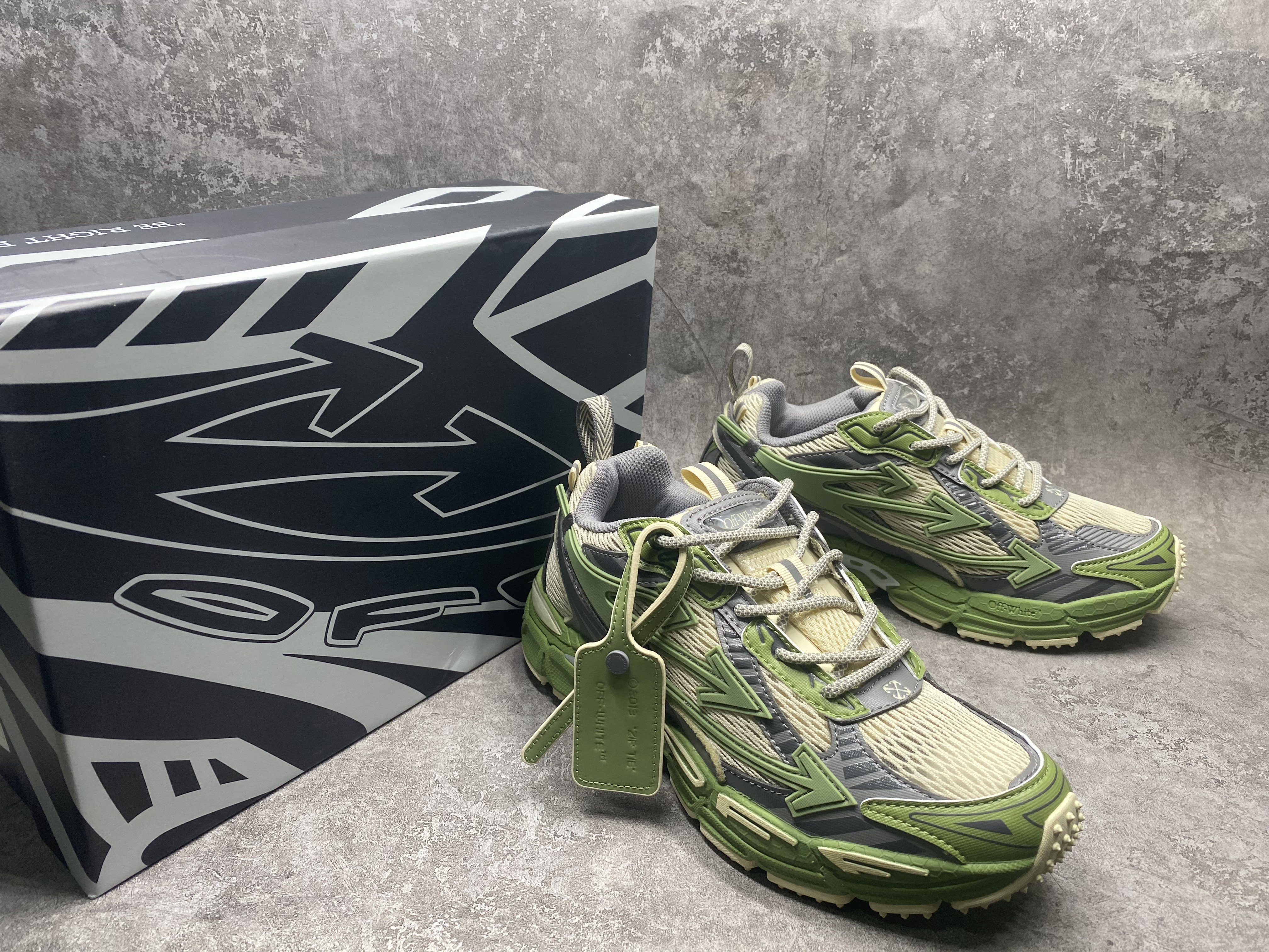 UA Off-White "BE RIGHT BACK"