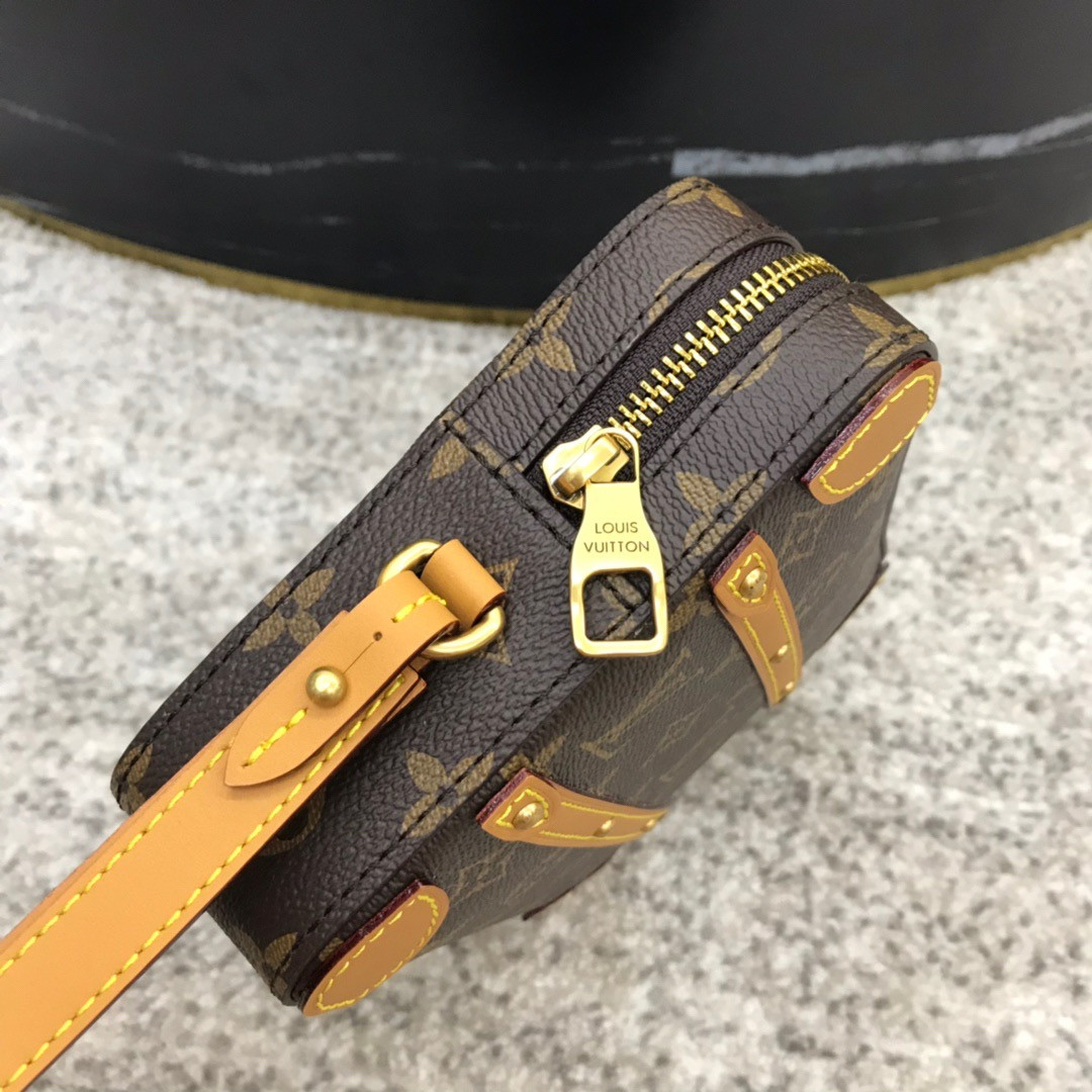 LV SOFT TRUNK M44779