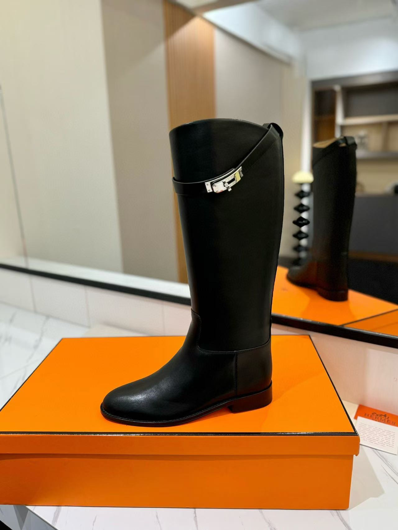 ua H**me5 jumping boots