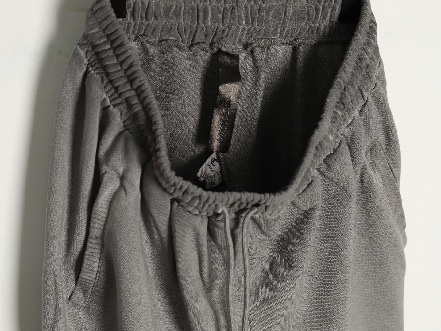 Ch**me He**ts shorts