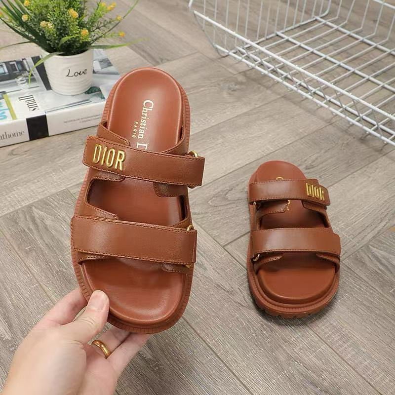 ua D*or D*oract sandal