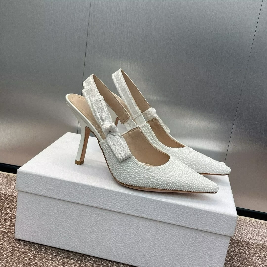 ua D*or j'aD*or slingback pump