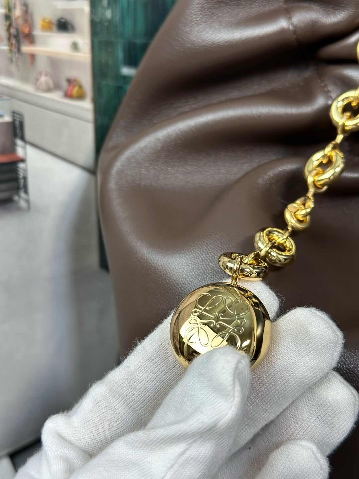 L0ew* small squeeze bag in mellow nappa lambskin 29x10.5x24cm