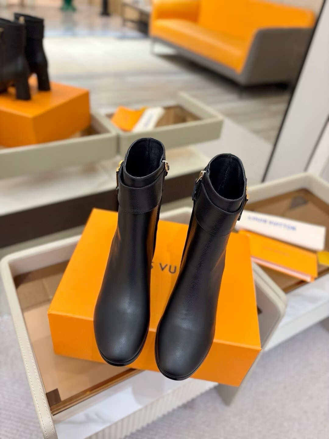 UA LV Midtown Platform Ankle Boot