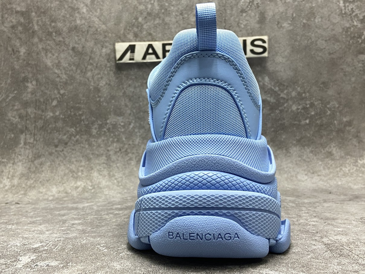 Balenciga Triple S Light Blue