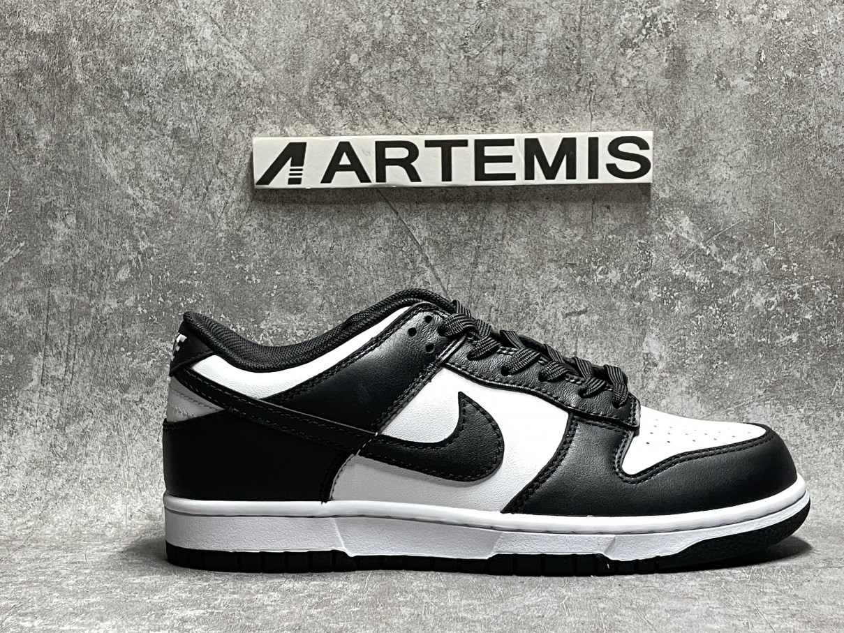 Nike Dunk Low Retro White Black Panda (2021)