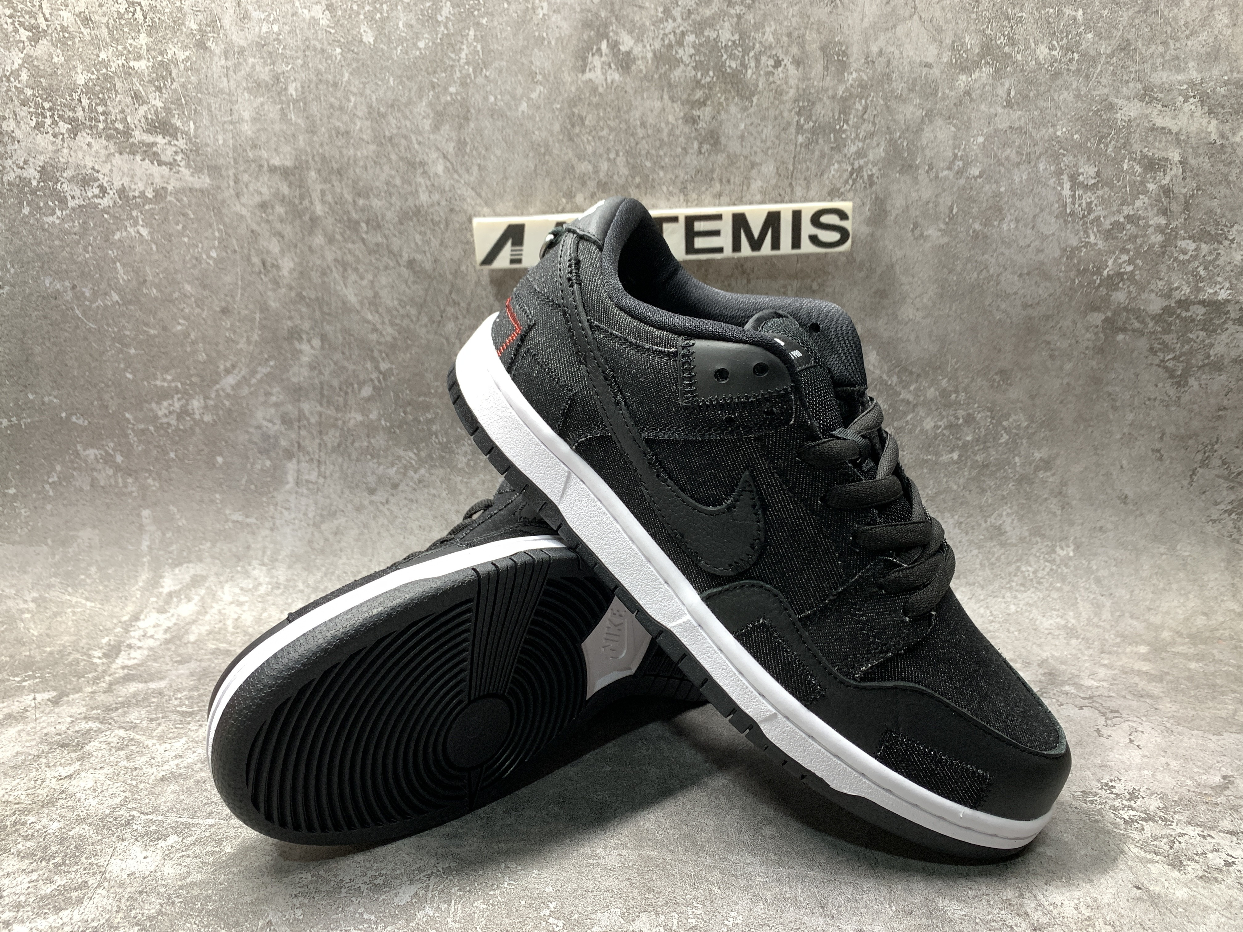 Nike SB Dunk Low Wasted Youth