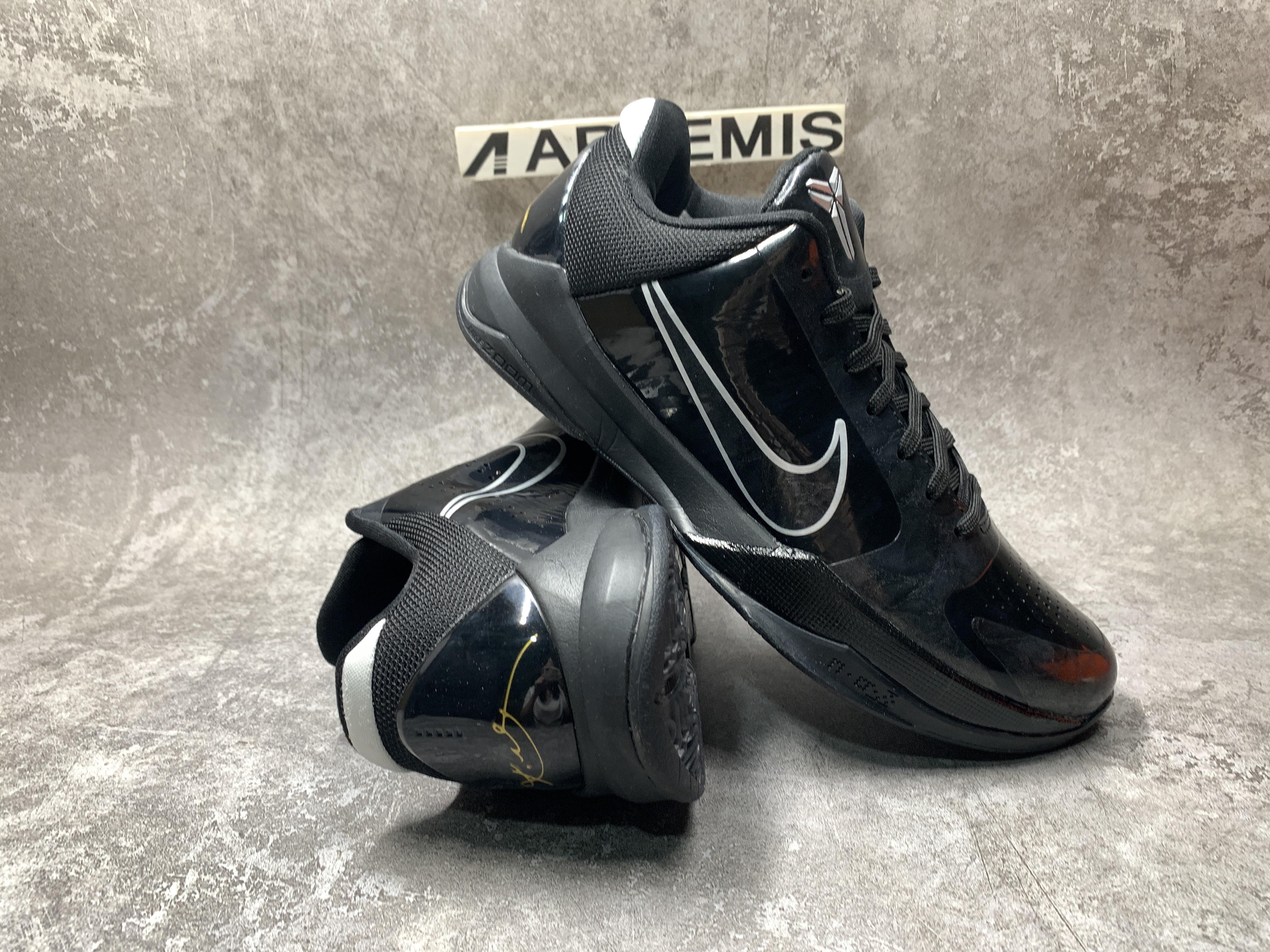 Nike Kobe 5 Blackout