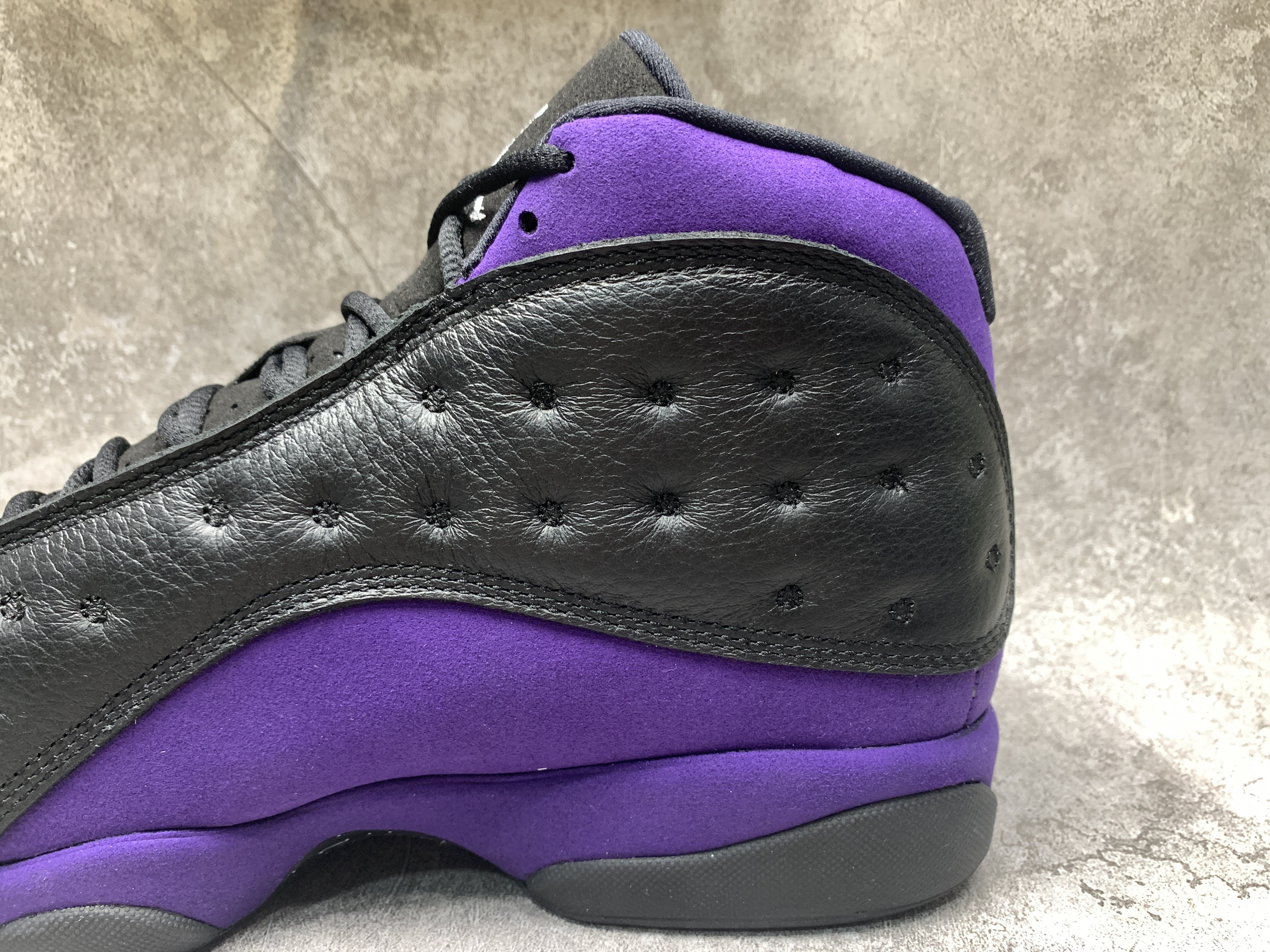 Air Jordan 13 Retro Court Purple