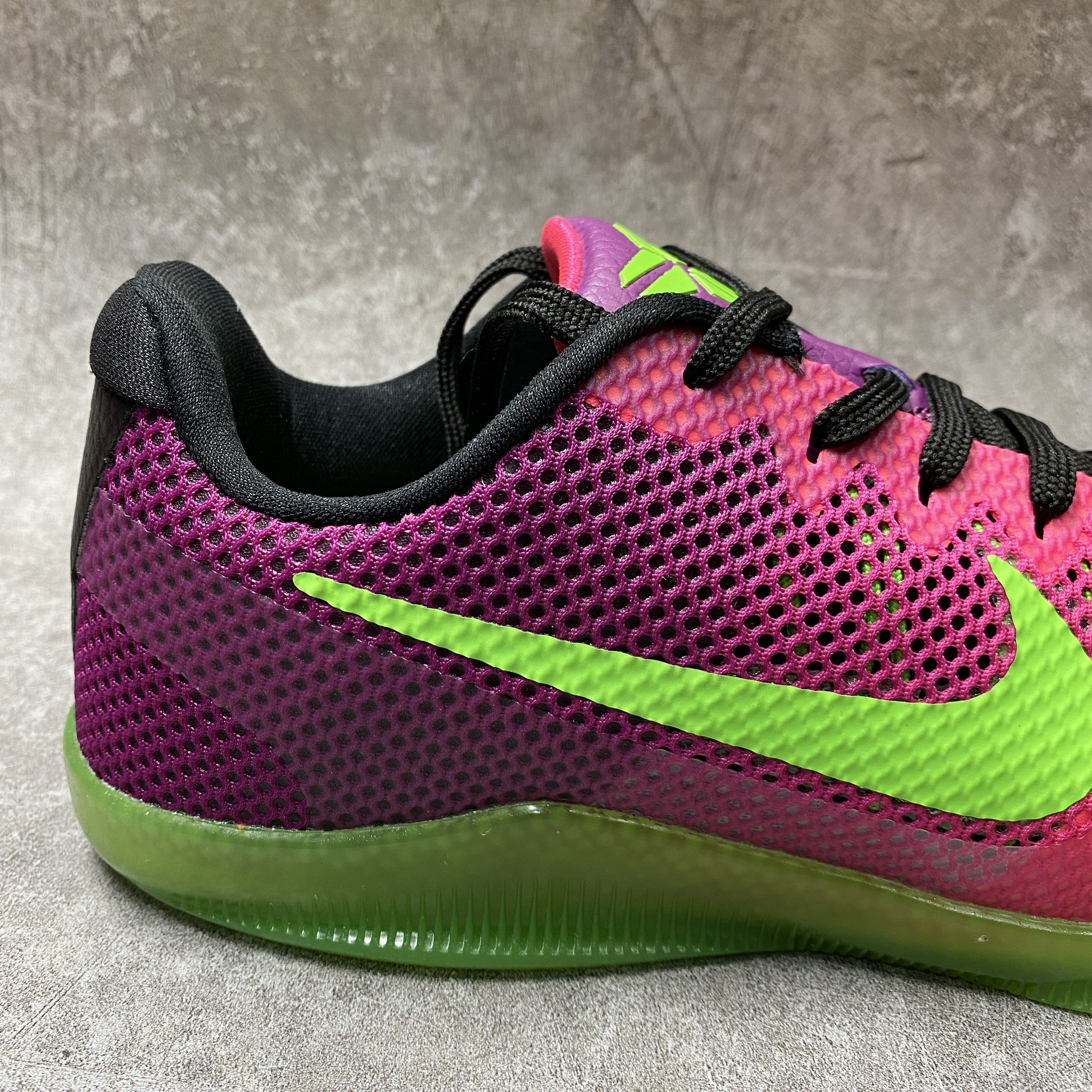 Nike Kobe 11 EM Low Mambacurial