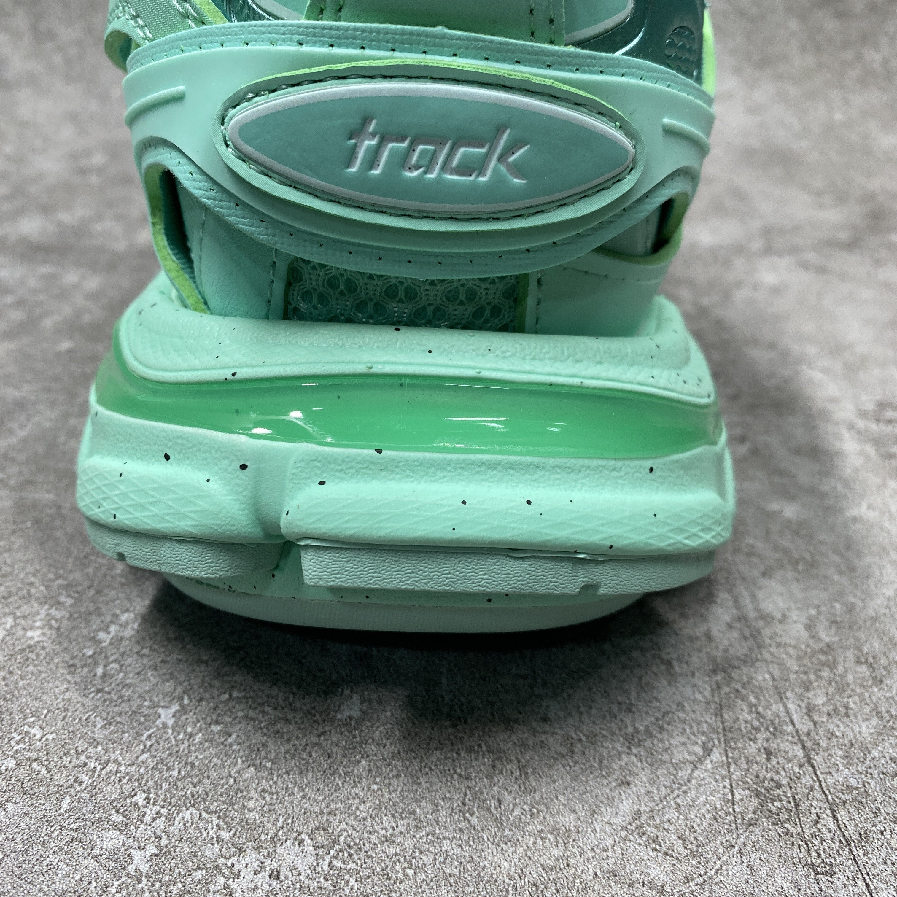 Balenciga Wmns Track Trainer Light Blue