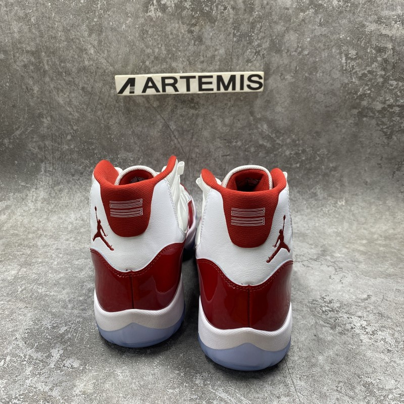 Air Jordan 11 Cherry (2022)