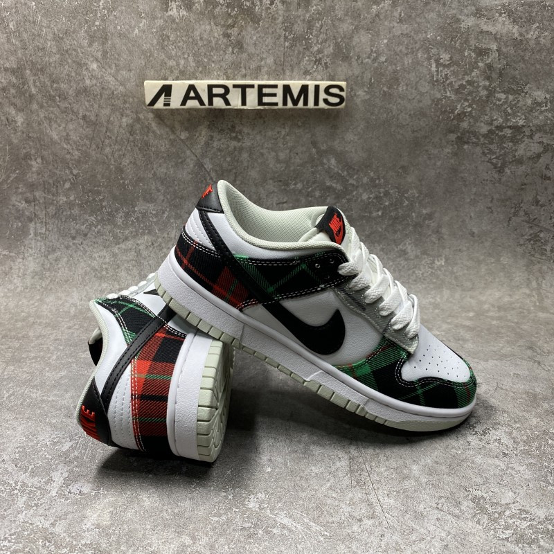 Nike Dunk Low Tartan Plaid