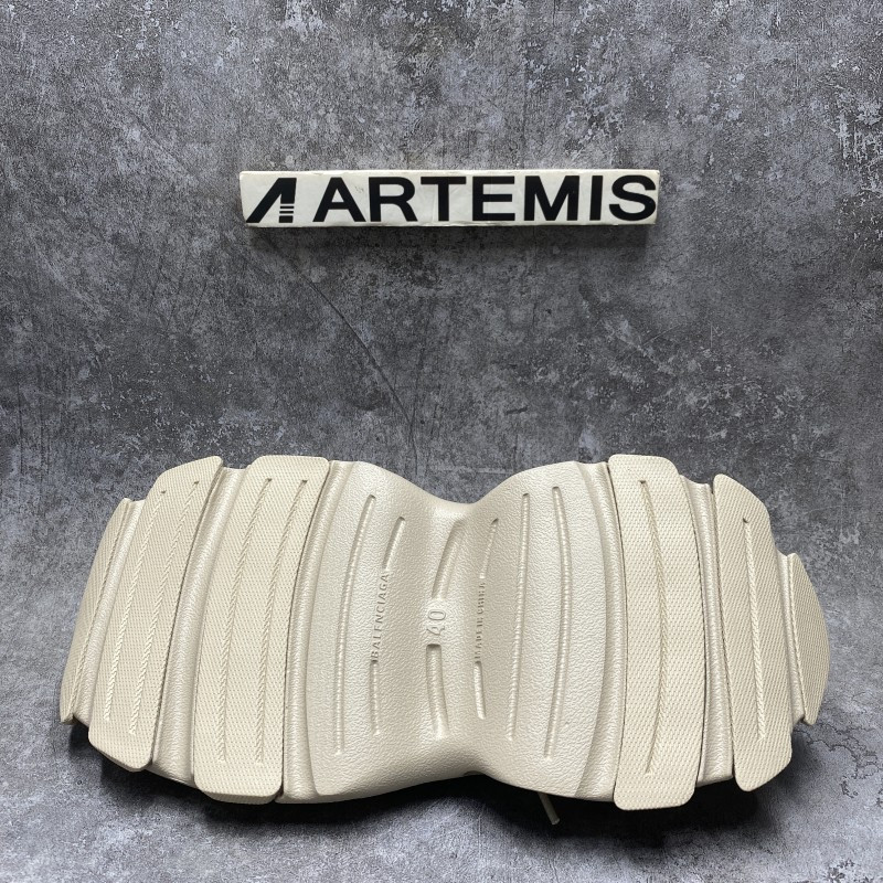 Balenciga HD Lace-Up Sneaker in beige