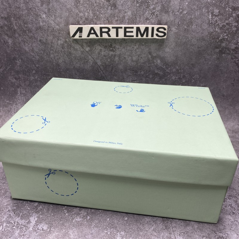 OFF-WHITE Out Of Office OOO Low Tops Triple White