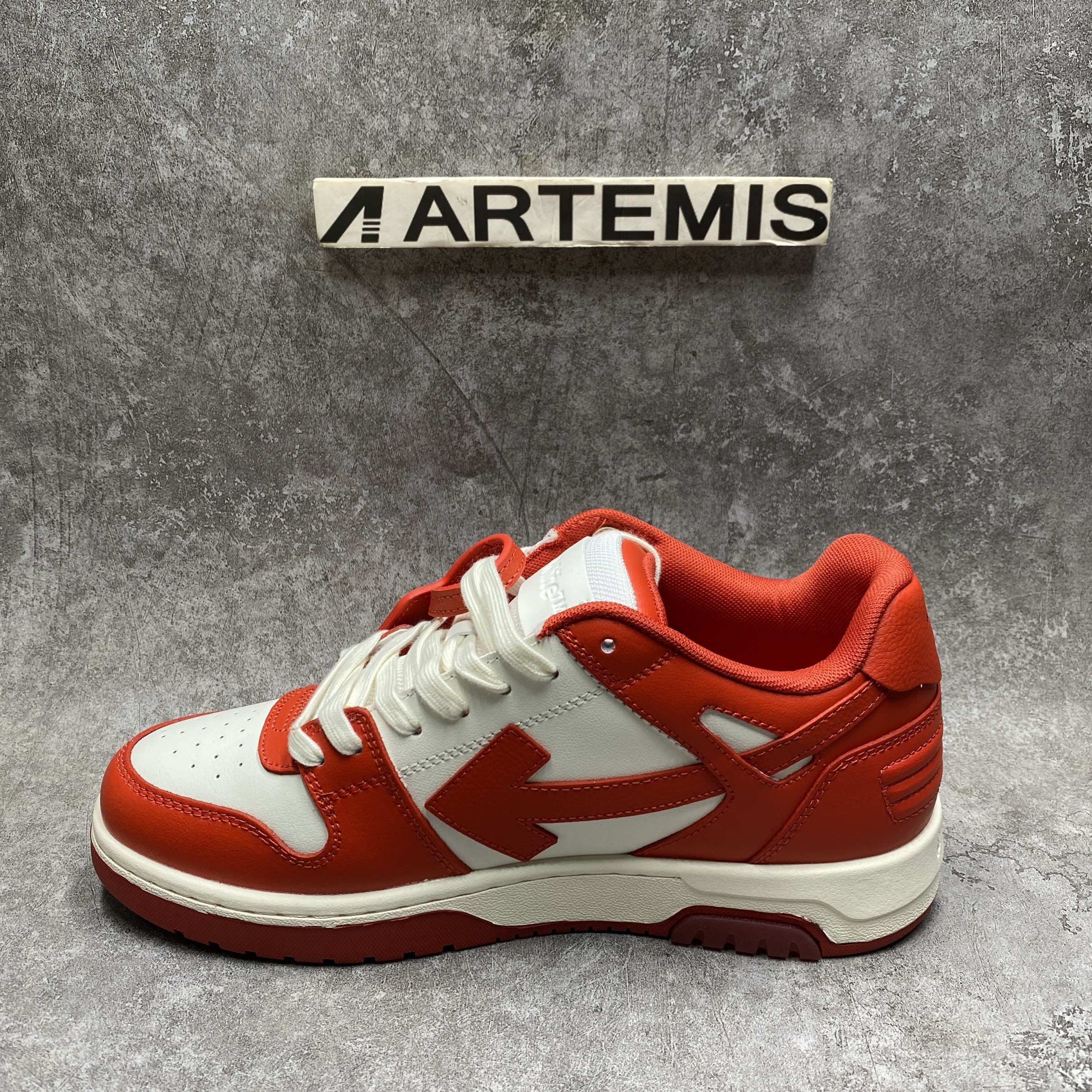 OFF-WHITE Out Of Office OOO Low Tops Red