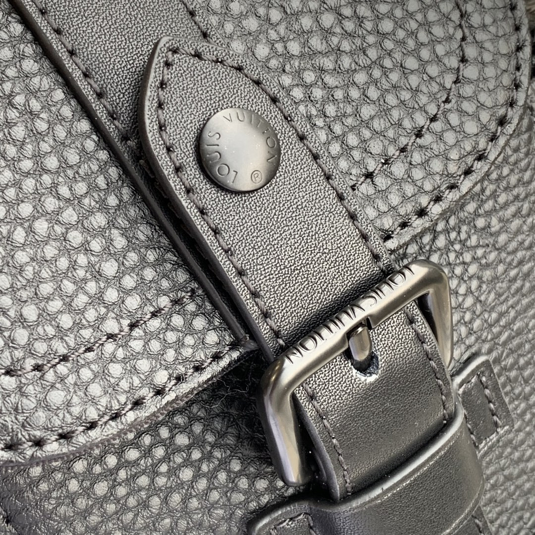 LV CHRISTOPHER XS M58495