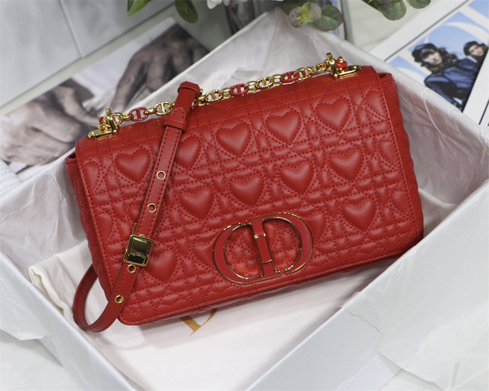 medium D*or caro bag amour red 25.5 x 15.5 x 8 cm