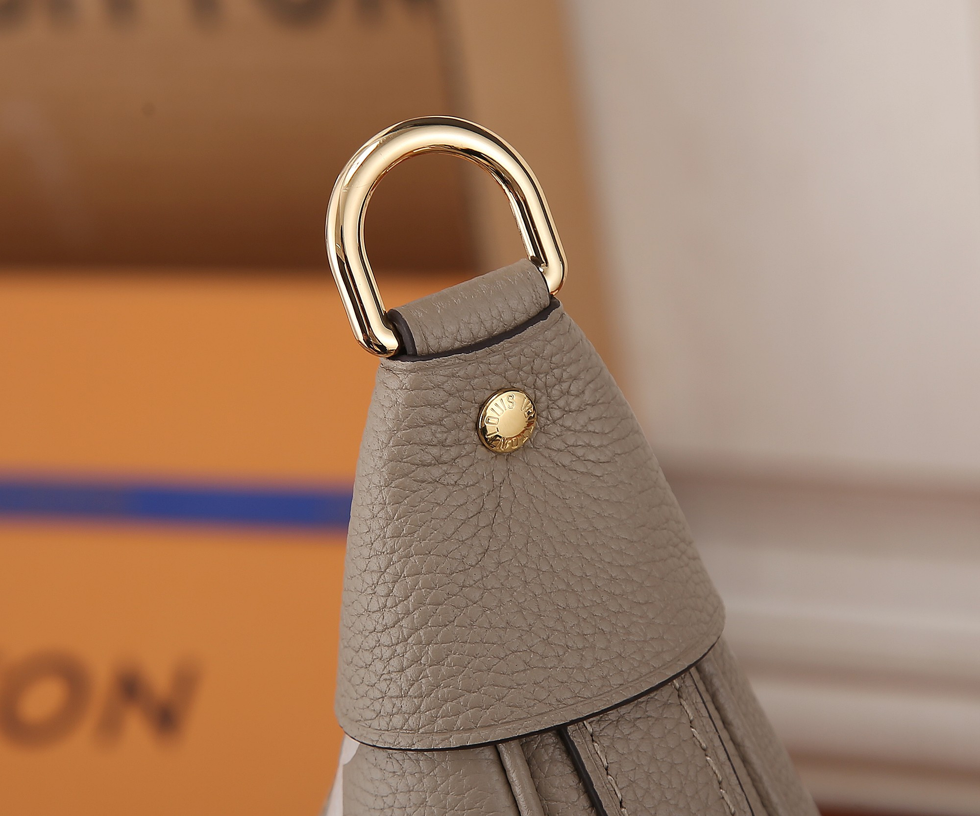 LV Loop Hobo M46738 15 x 10.2 x 3.9 inches