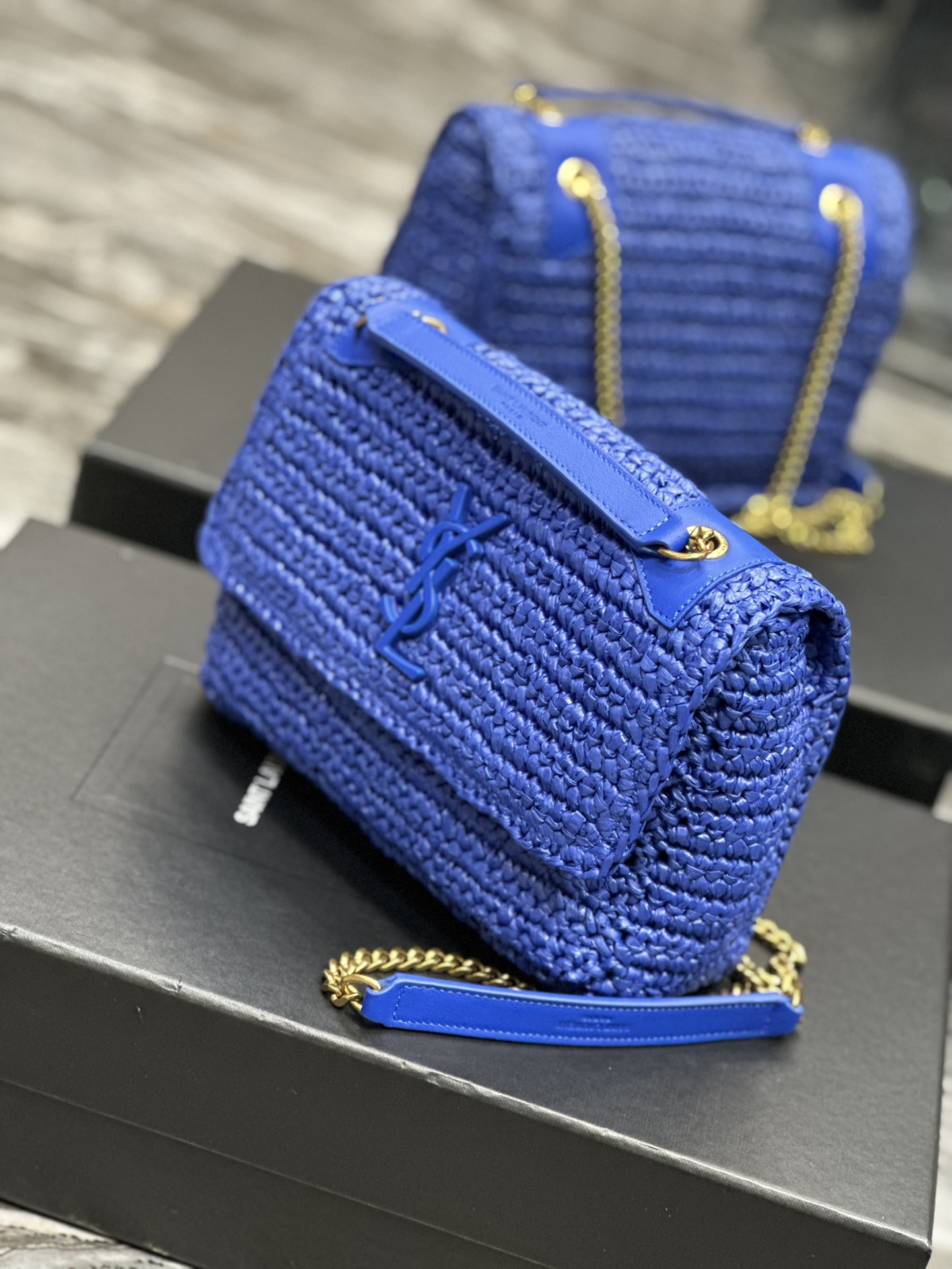 Y*L niki chain bag in raffia and leather blue 22×16.5×12 cm