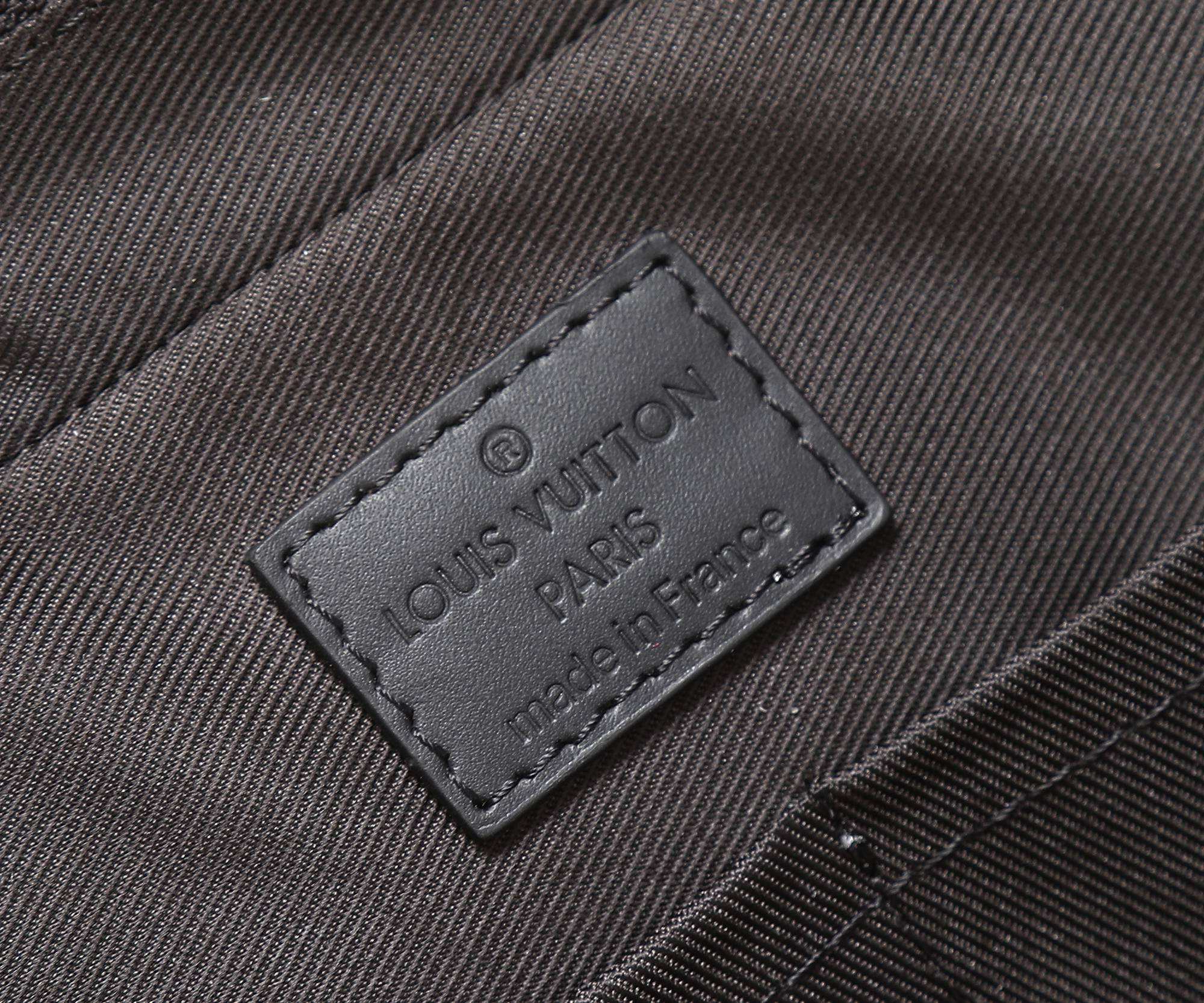 LV M23778 Pilot Briefcase 39 x 29 x 6 cm