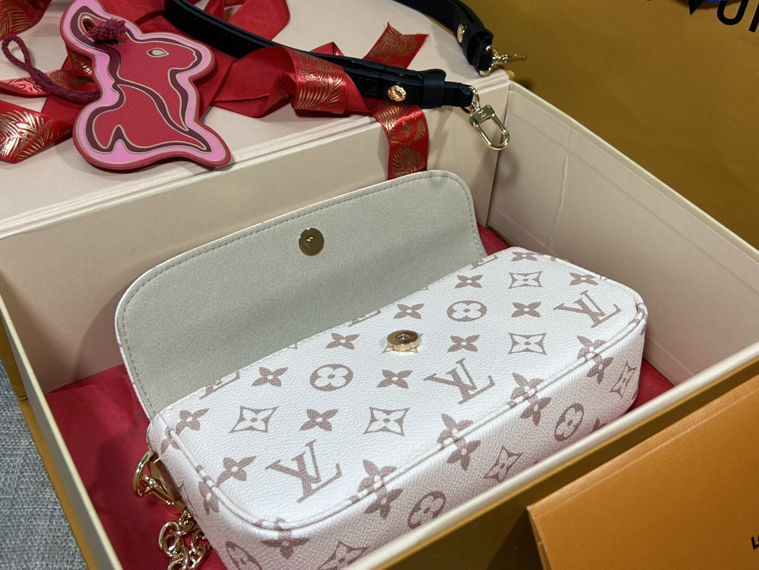 LV M83091 Wallet on Chain Ivy 9.3 x 4.7 x 1.7 inches