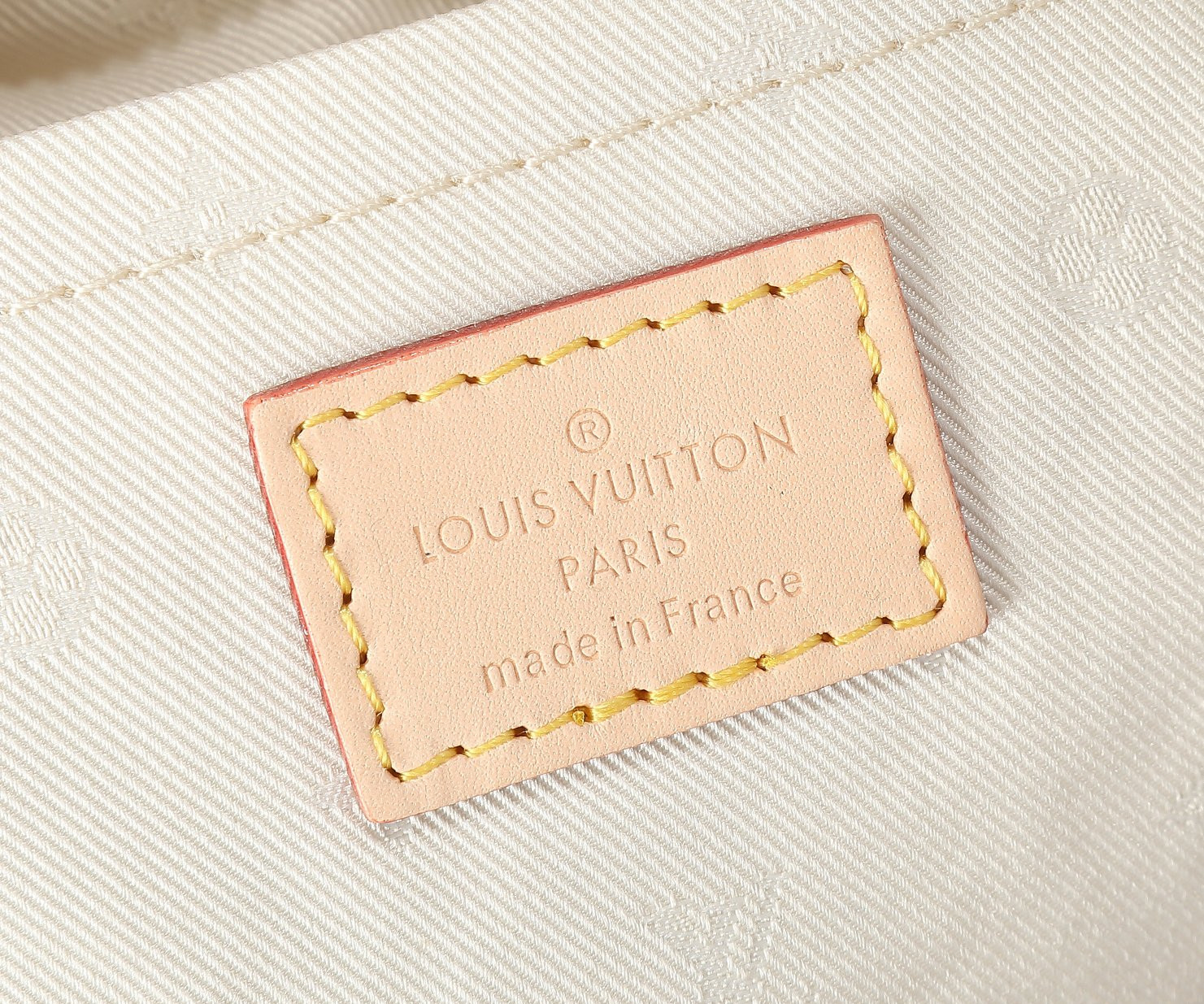 LV Speedy Bandoulière 20 M24709 8.1 x 5.3 x 4.7 inches