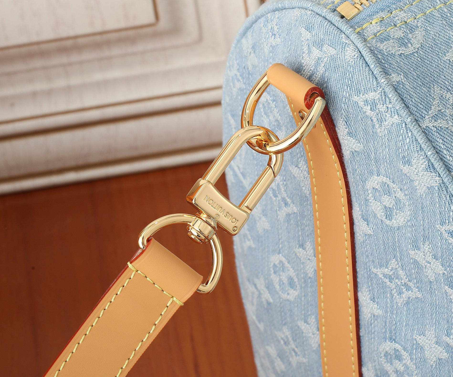 LV Keepall Bandoulière 45 M25334 17.7 x 10.6 x 7.9 inches