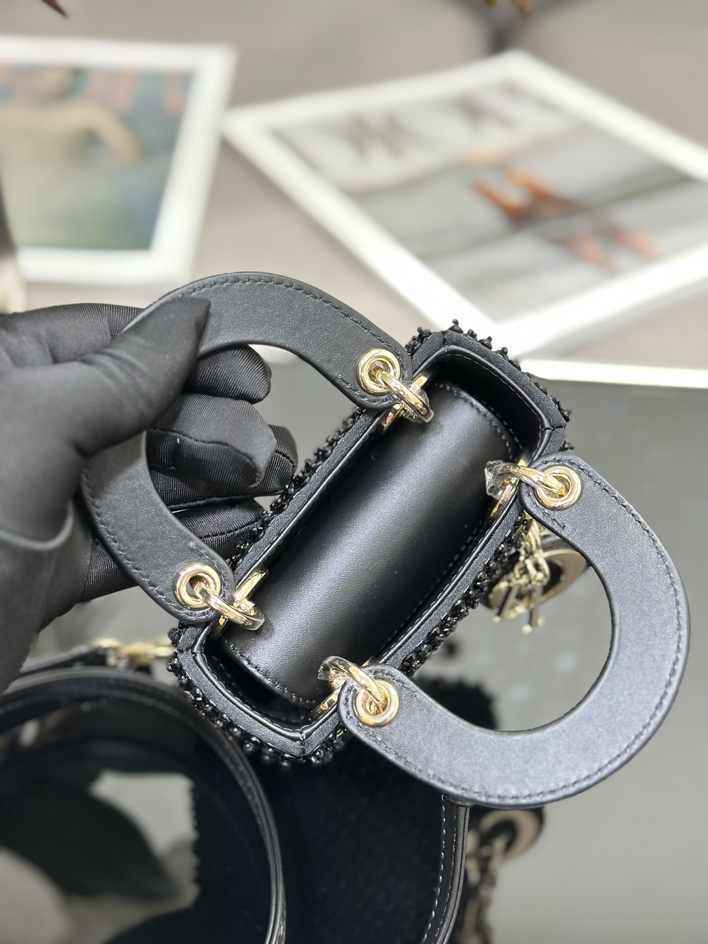 lady D*or ultra-mini embroidered micro-beads 12 x 10.2 x 5 cm