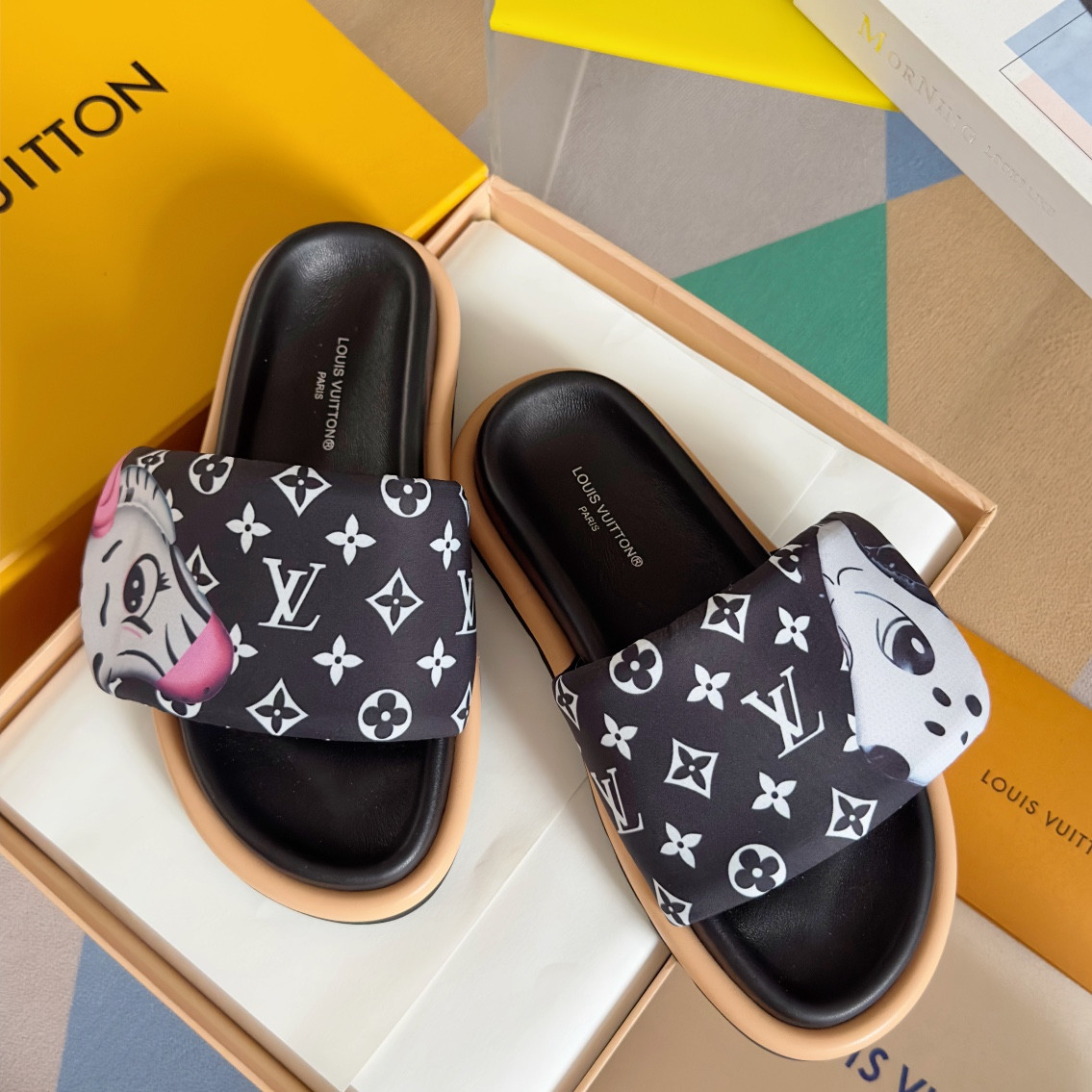 LV Pool Pillow Flat Comfort Mule