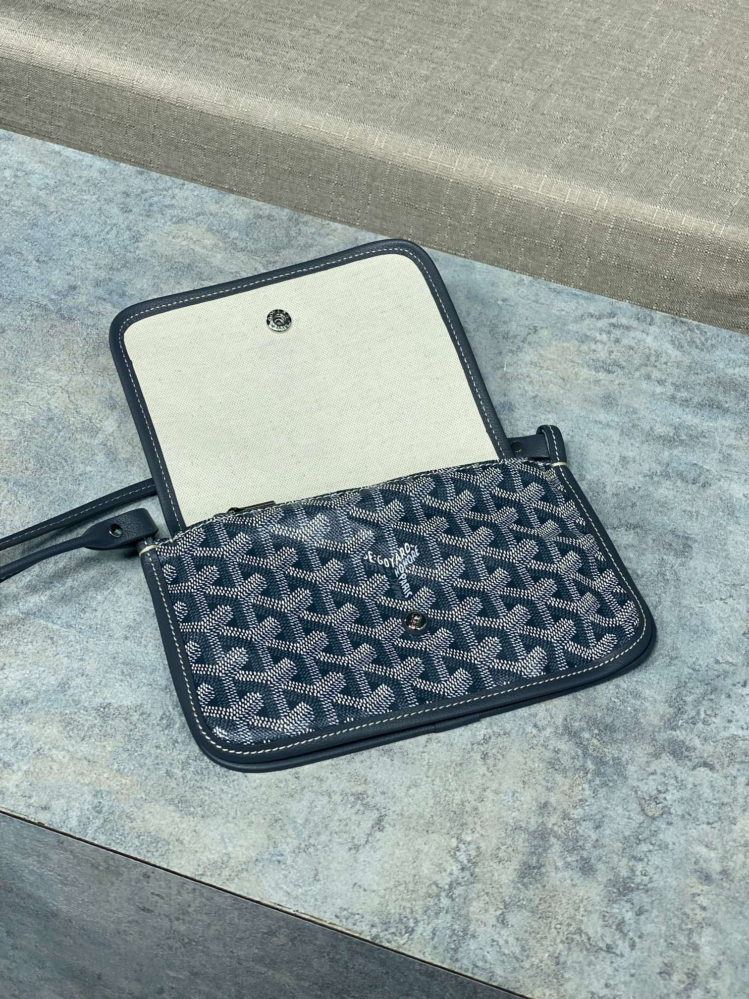 Go*ard plumet pocket wallet 21x14x2.5cm