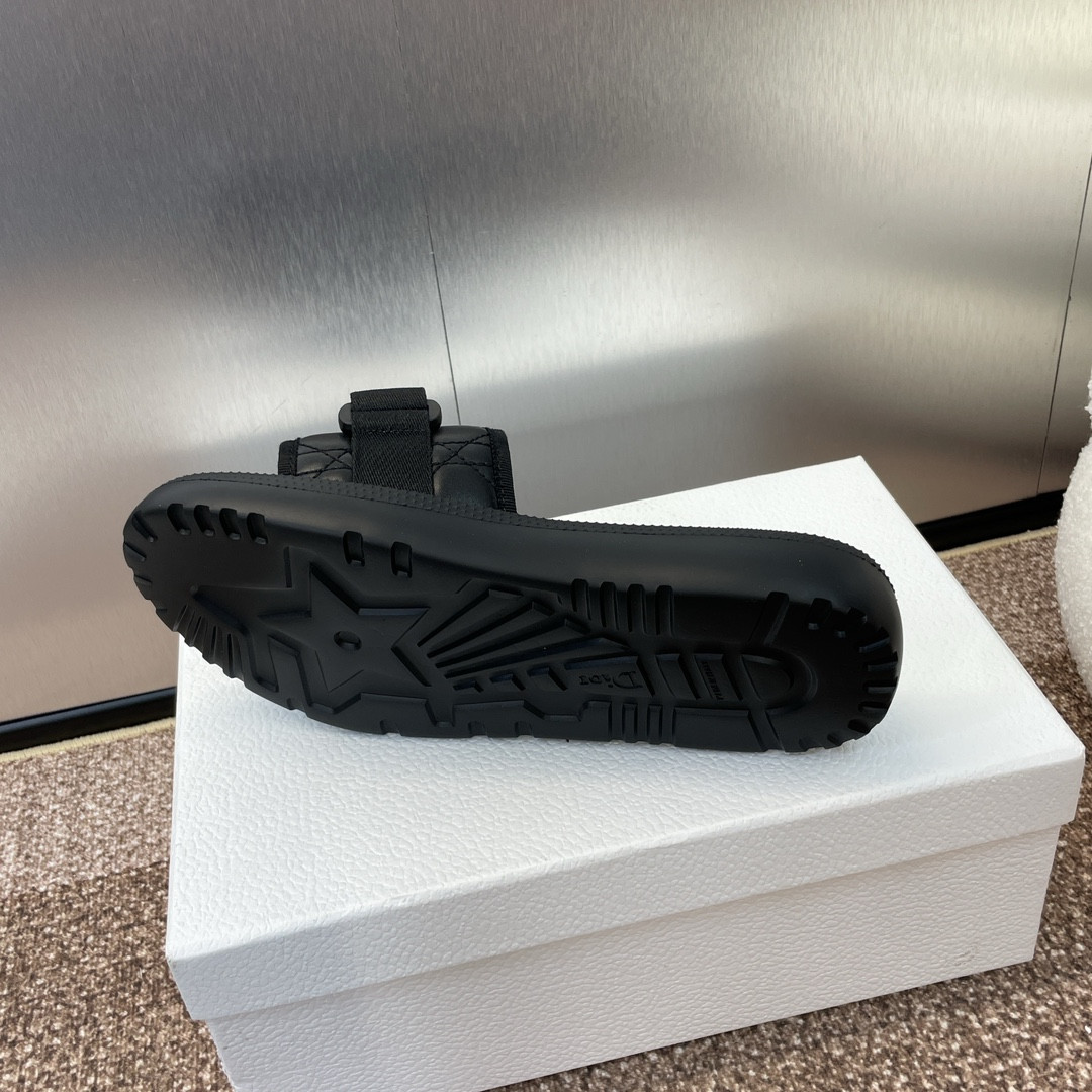 ua D*or D*oriviera dio(r)evolution slide