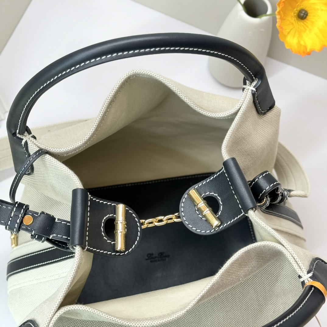 L**o p*ana large bale bag 24 x 20 x 27 cm