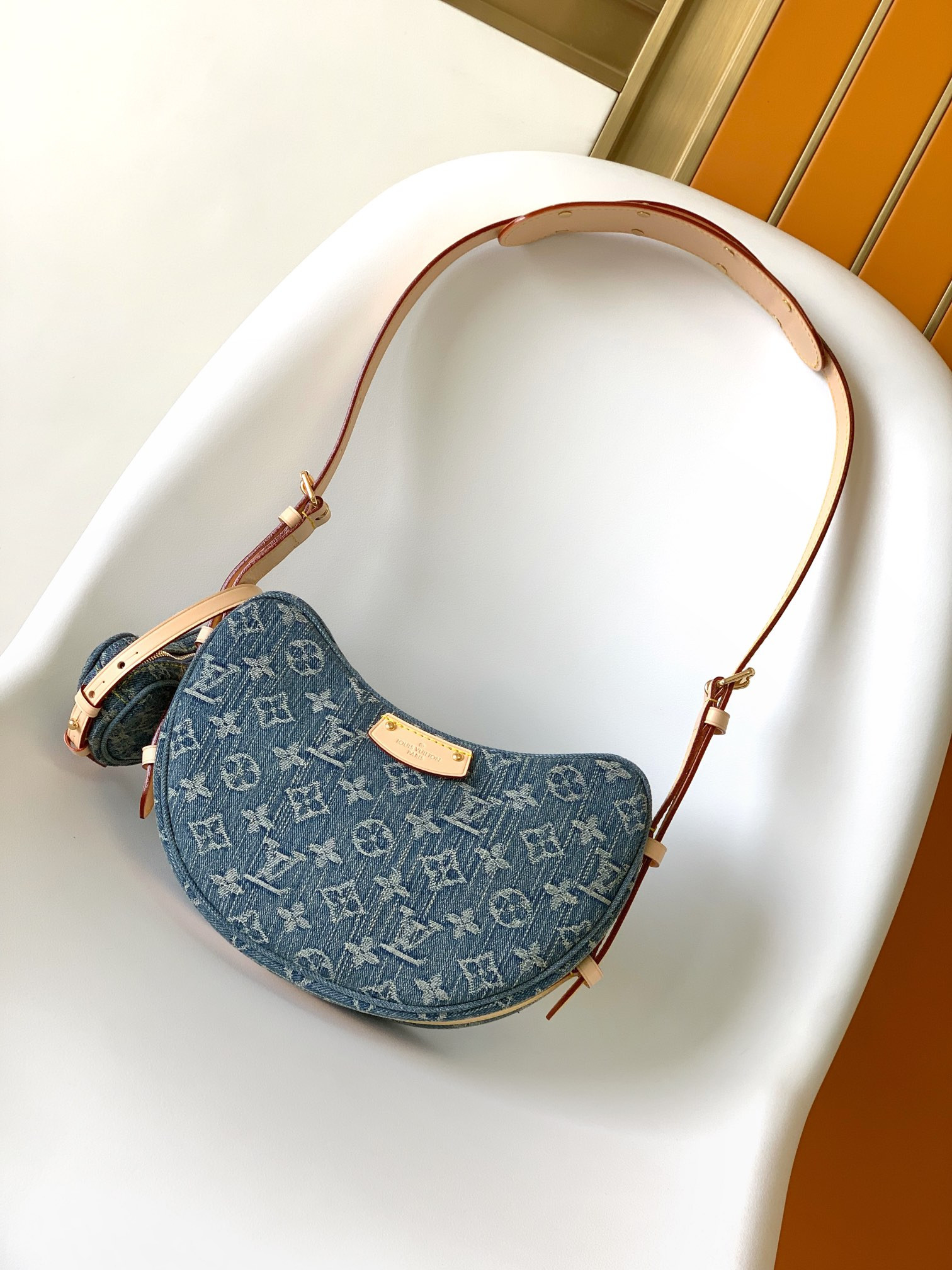 LV Croissant MM M46856 9.8 x 5.9 x 2 inches