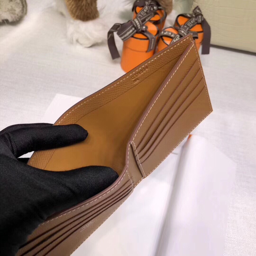 H**me5 poker compact wallet