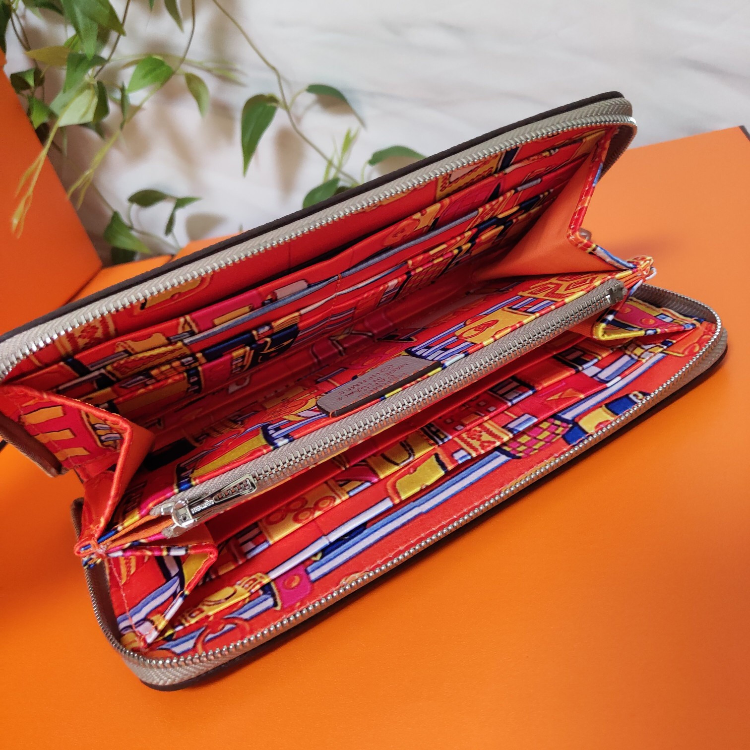 H**me5 long wallet 20x11cm