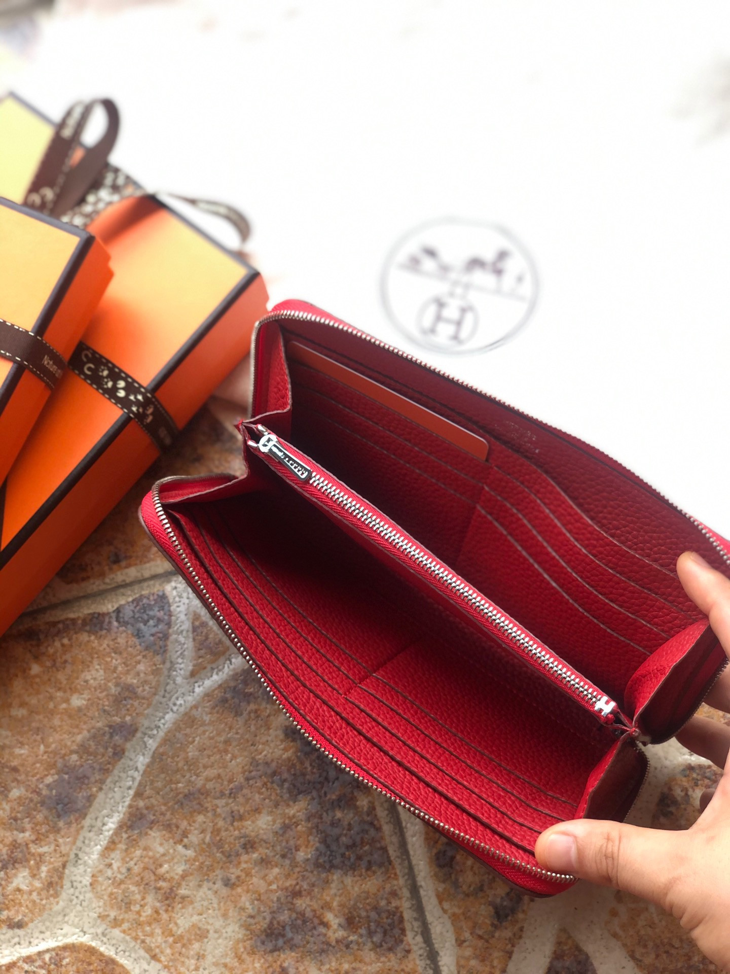 H**me5 long wallet 20x11cm