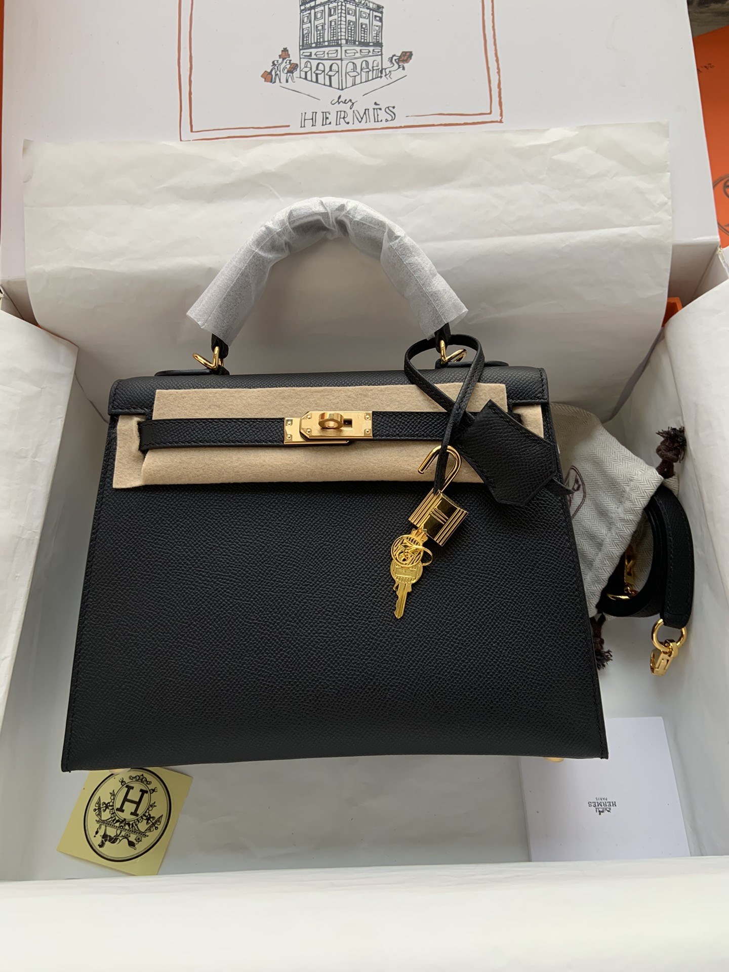 HERMÈS Kelly Gold-tone Hardware 25 28