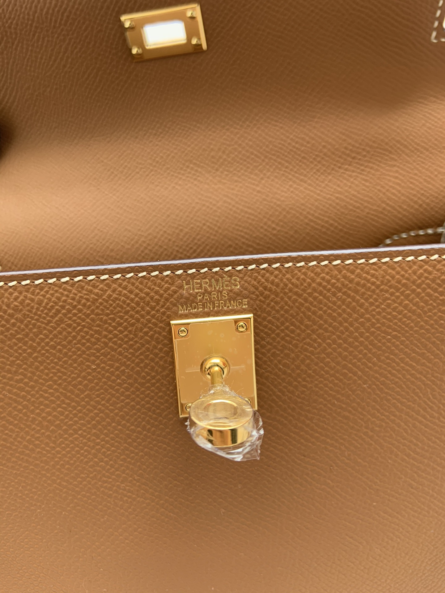 HERMÈS Kelly Gold-tone Hardware 25 28