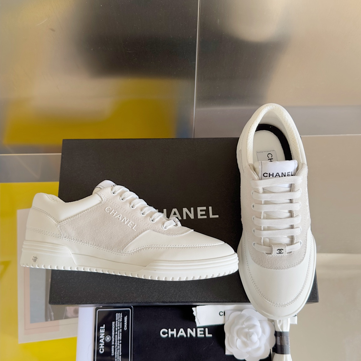 ua Ch*el sneaker