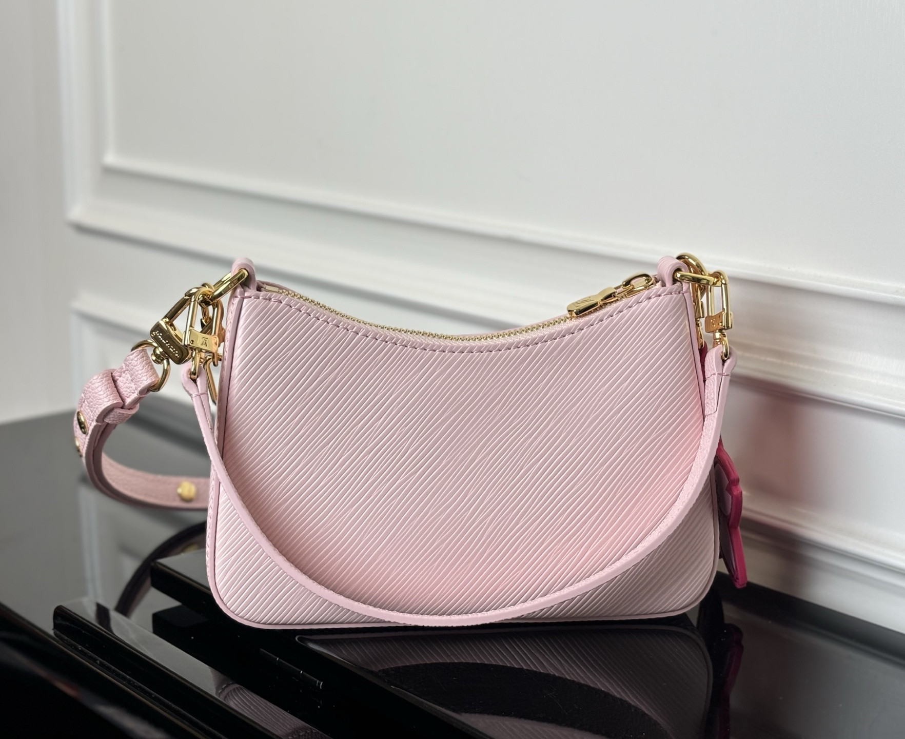 LV x TM Marellini M13101 19 x 13.5 x 6.5CM