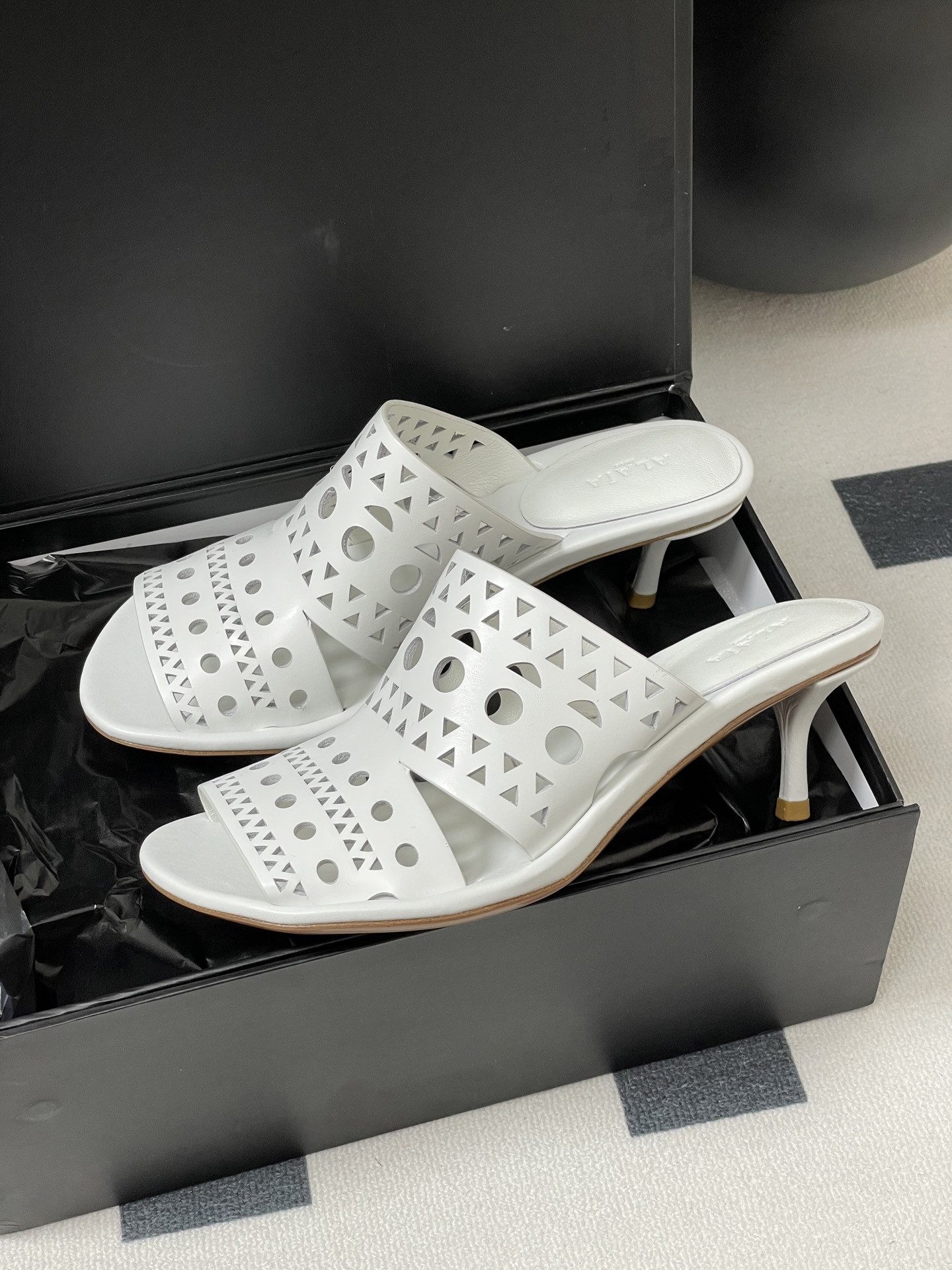 UA Alaia Heeled slippers 5.5cm Heel(Customized Size 7-10 days production time)