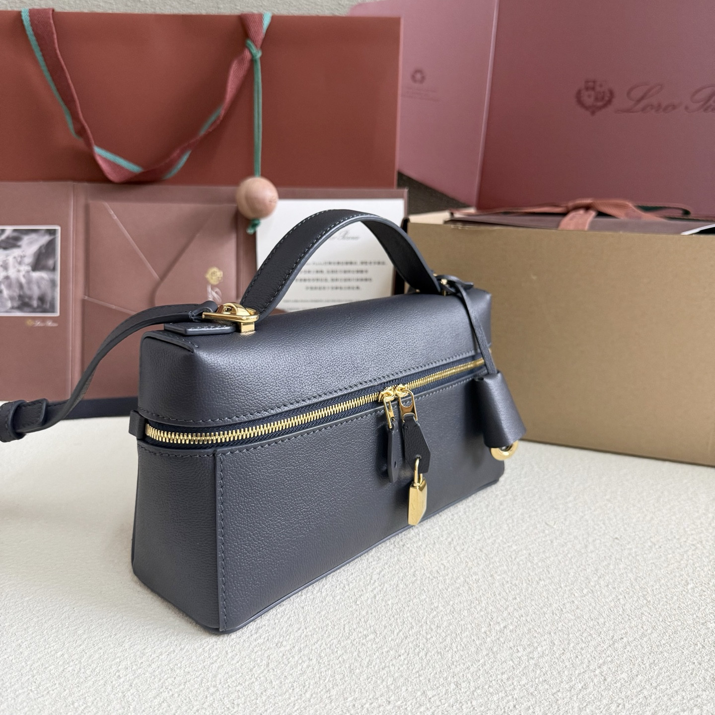 L**o p*ana extra bag l23 23x12x7cm