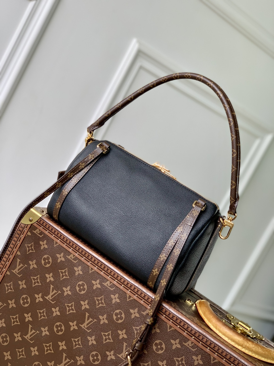 LV Express PM M26039 26x17x13.5cm
