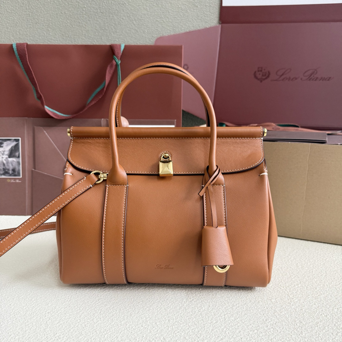 L**o p*ana loom l25 calfskin 25x18x12.5cm