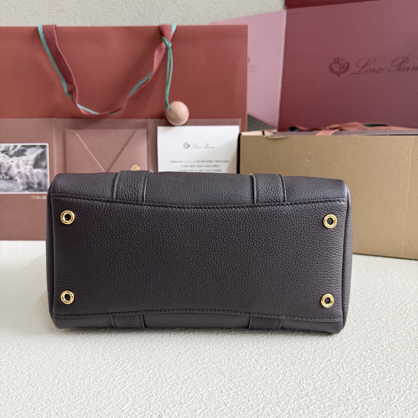 L**o p*ana loom l25 calfskin 25x18x12.5cm