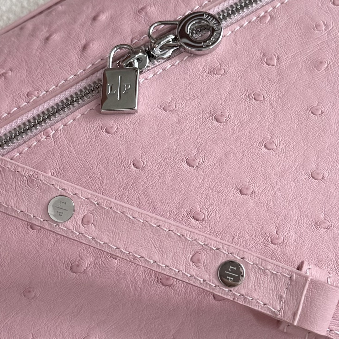 L**o p*ana extra pocket l27 ostrich-grained leather 16x27x10cm